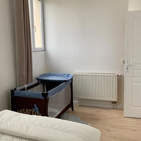 Agreable Maison Avec Parking Gratuit Sur Place. Saint-Denis  Dış mekan fotoğraf