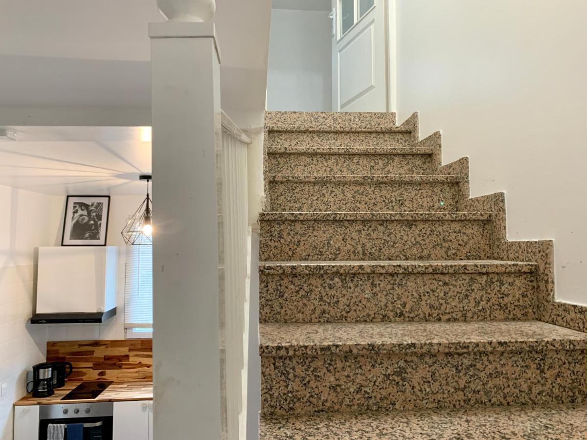 Agreable Maison Avec Parking Gratuit Sur Place. Saint-Denis  Dış mekan fotoğraf