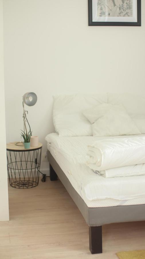 Agreable Maison Avec Parking Gratuit Sur Place. Saint-Denis  Dış mekan fotoğraf